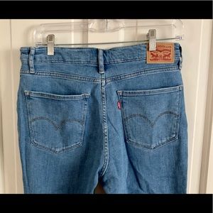 Levi’s 721 High Rise Skinny Jeans Size 30